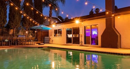 Bright, Fun & Peaceful House w/ Heated Pool 🏖