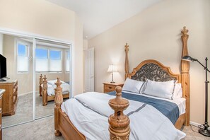 4 bedrooms, desk, iron/ironing board, free WiFi