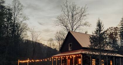 Simply sweet creekside cottage with loft