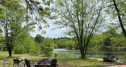 Dogs Welcome! Lake House. Close to Dells!