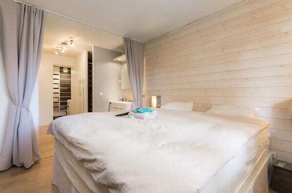 1 chambre, fer et planche à repasser, Wi-Fi gratuit, draps fournis