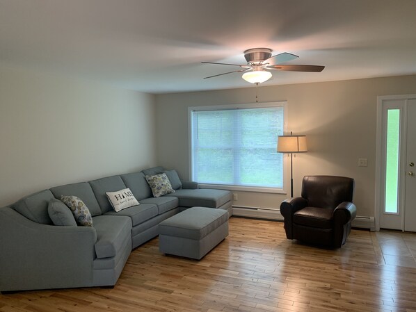 Smart TV, chimenea y tenis de mesa 