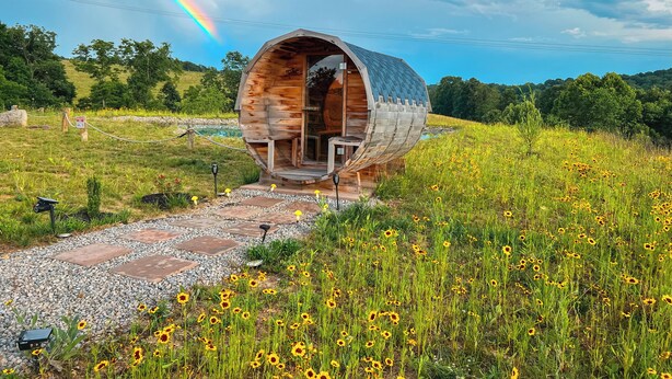 Exterior - Rustic Hobbit Inspired Hocking Hills State Park 3 mi away Hot Tub Pet Friendly  (Creola)