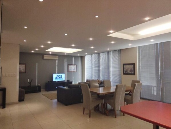 Interior - APARTMENT AT MANDUMEPARK (Windhoek)
