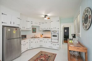 Microwave, coffee/tea maker, cookware/dishes/utensils