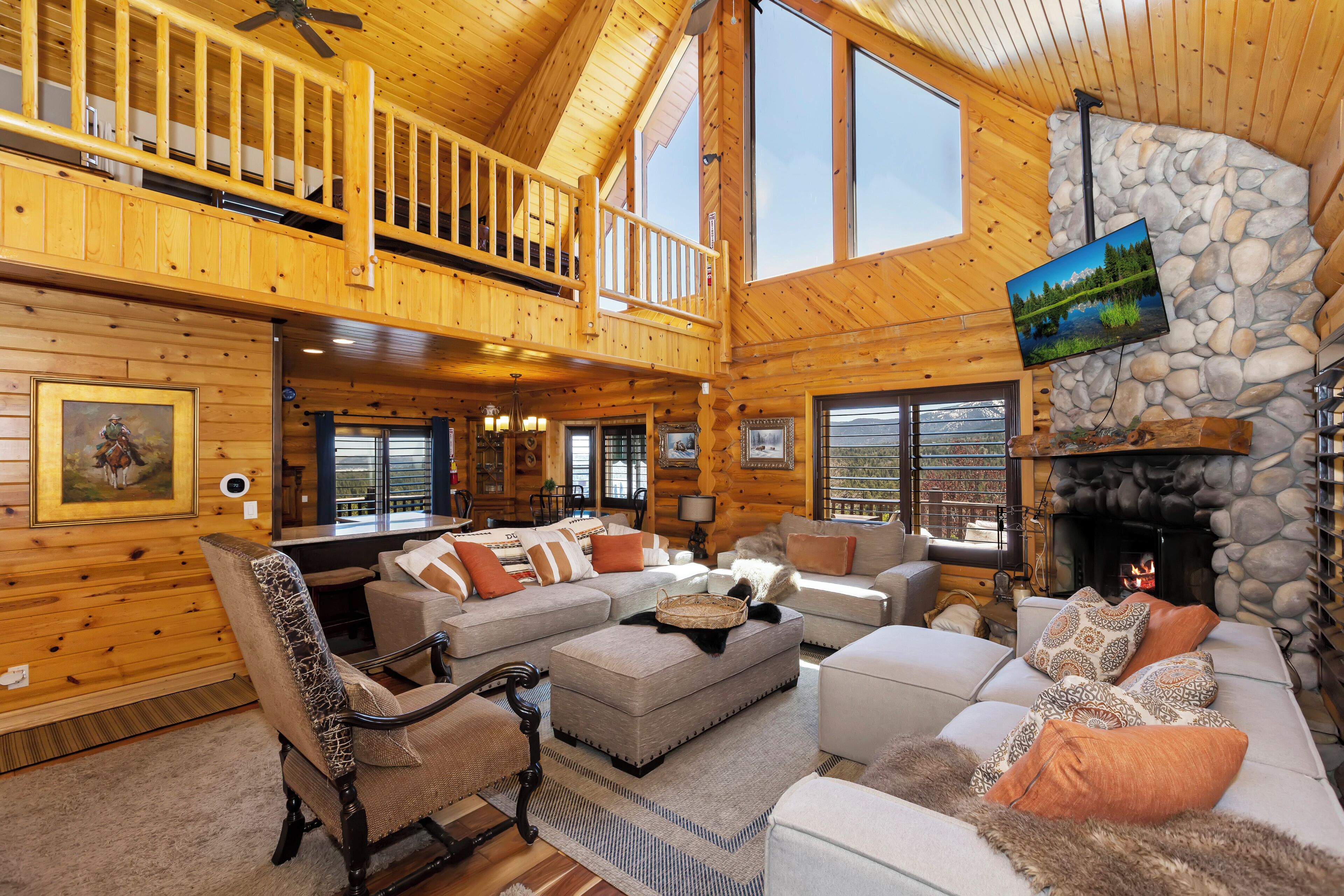 Luxury Castle Glen Log Cabin -Hot Tub, Ski Views& Pool Table 564796 - Big Bear Lake, CA