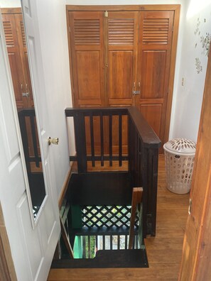 Interior - Delightful room with Ocean view (West End)