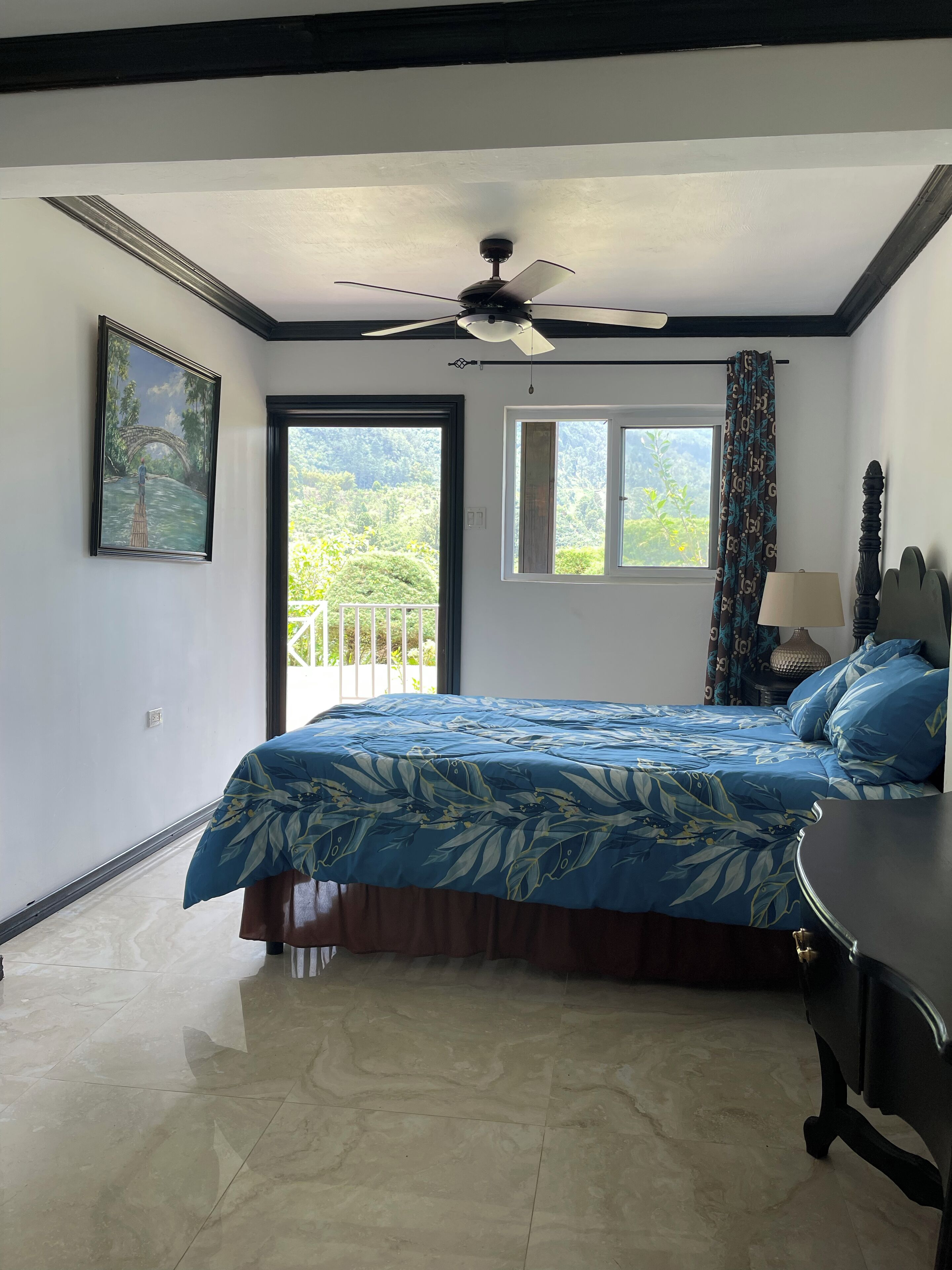 7 bedrooms, free WiFi, bed sheets, wheelchair access