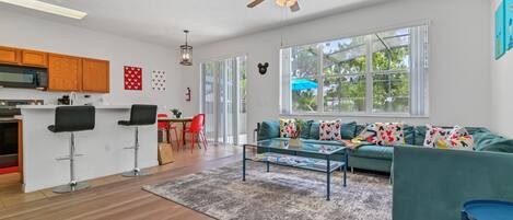 Smart TV, table tennis