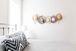 3 habitaciones, tabla de planchar con plancha y wifi gratis 