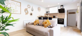 Charming house with terrace and garden in town