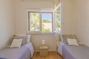 2 Schlafzimmer, Bügeleisen/Bügelbrett, kostenloses WLAN