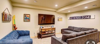 Gorgeous 5 Bedroom Lakefront Property on Eagle Lake--on the Eagle River Chain!