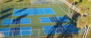 Sports court - Sunrise & Golf Course View. Near Beach, Golf, Community Center, & All Amenities. (Fort Pierce)