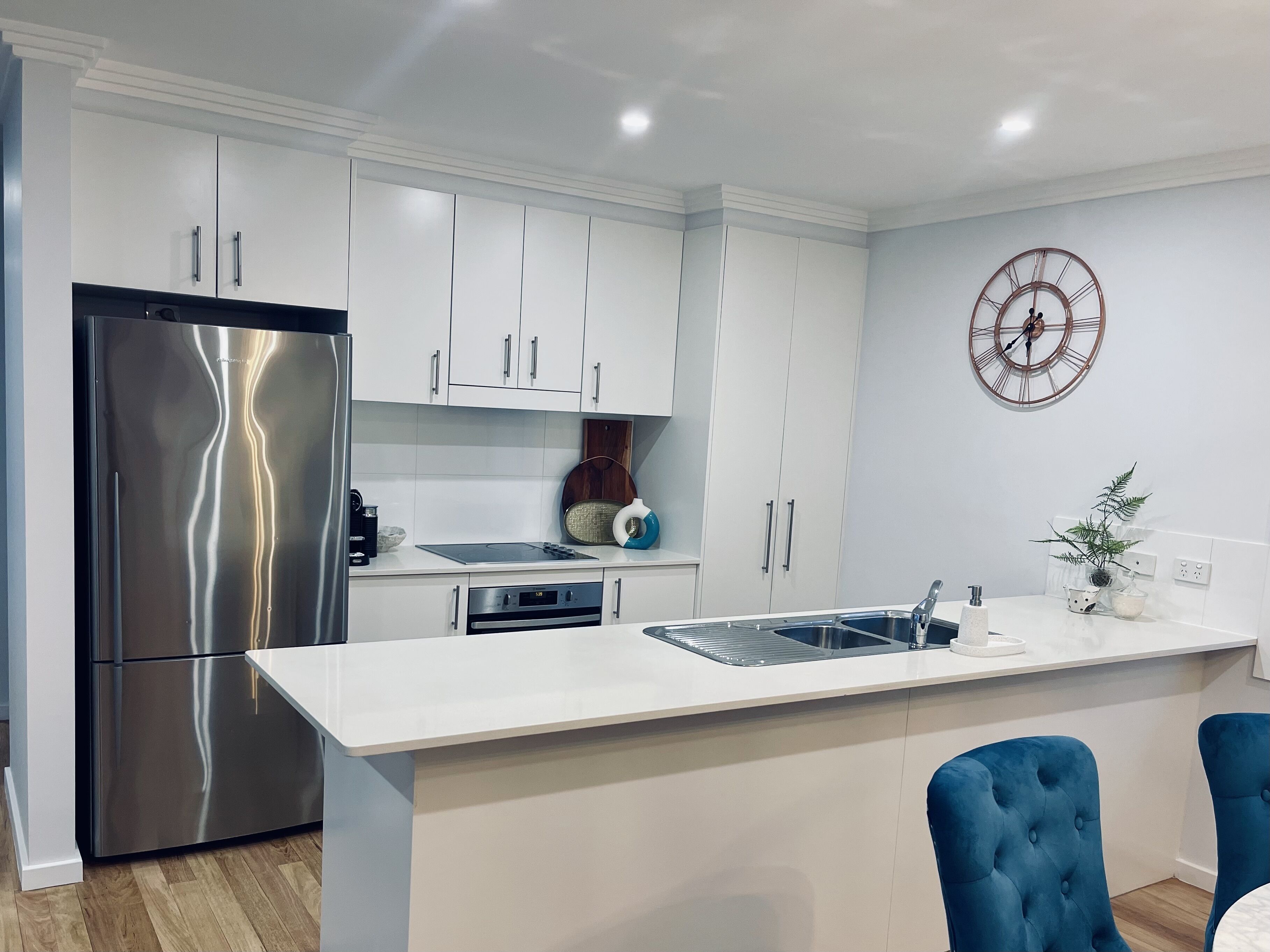 冰箱、微波炉、烤箱、洗碗机