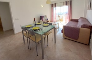 1 bedroom, WiFi - T1 Pontemira 6 - 50M Praia Vista MAR Wi-fi (Loulé)