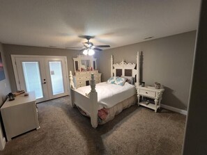 3 Schlafzimmer, Bügeleisen/Bügelbrett, WLAN, Bettwäsche