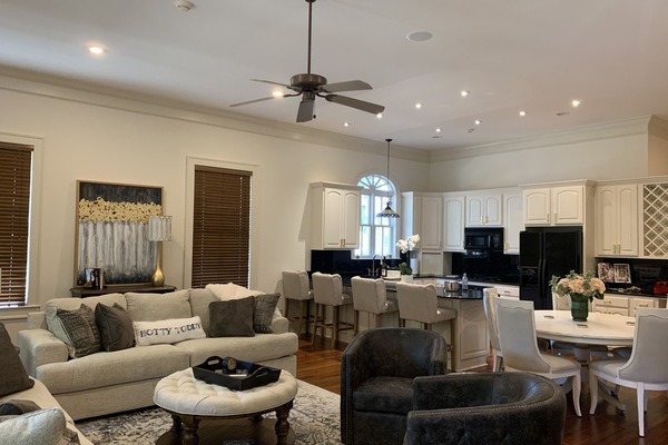 Now that’s a smashing living area!!! Don’t believe me? Come see!