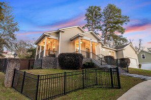 Exterior - Spacious 3BR Getaway - Walkable to Downtown + Close to FSU & FAMU (Tallahassee)