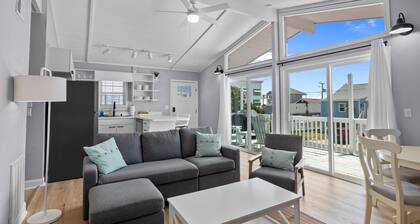 Atlantic Breeze North - Renovated & Cozy - Walk To Beach