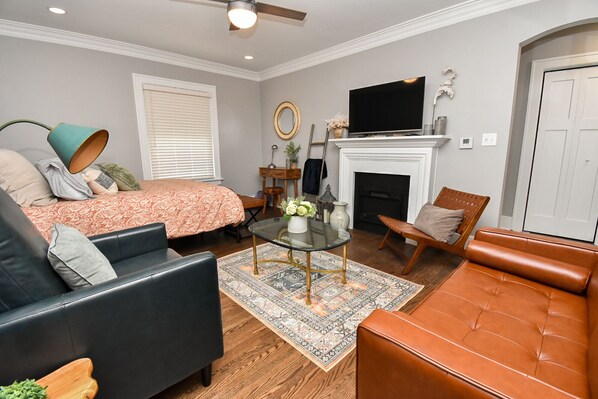 1 camera, una scrivania, ferro/asse da stiro, Wi-Fi gratuito