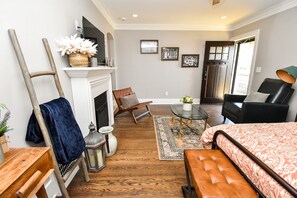 1 habitación, escritorio, tabla de planchar con plancha y wifi gratis