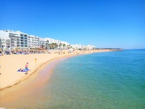 House | 1 bedroom - T1 Praiamar Frente MAR A C Estacionamento Wifi (Loulé)
