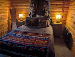 2 bedrooms, Egyptian cotton sheets, iron/ironing board, WiFi