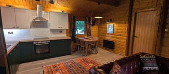 Pineshadow Lodge-Dog Friendly, Kenwick Park, Louth