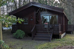 Exterior detail - Pineshadow Lodge-Dog Friendly, Kenwick Park, Louth (Louth)
