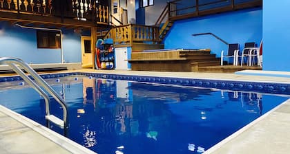 Available Sept 22-26 - Chalet with Private Indoor Pool & Hot Tub