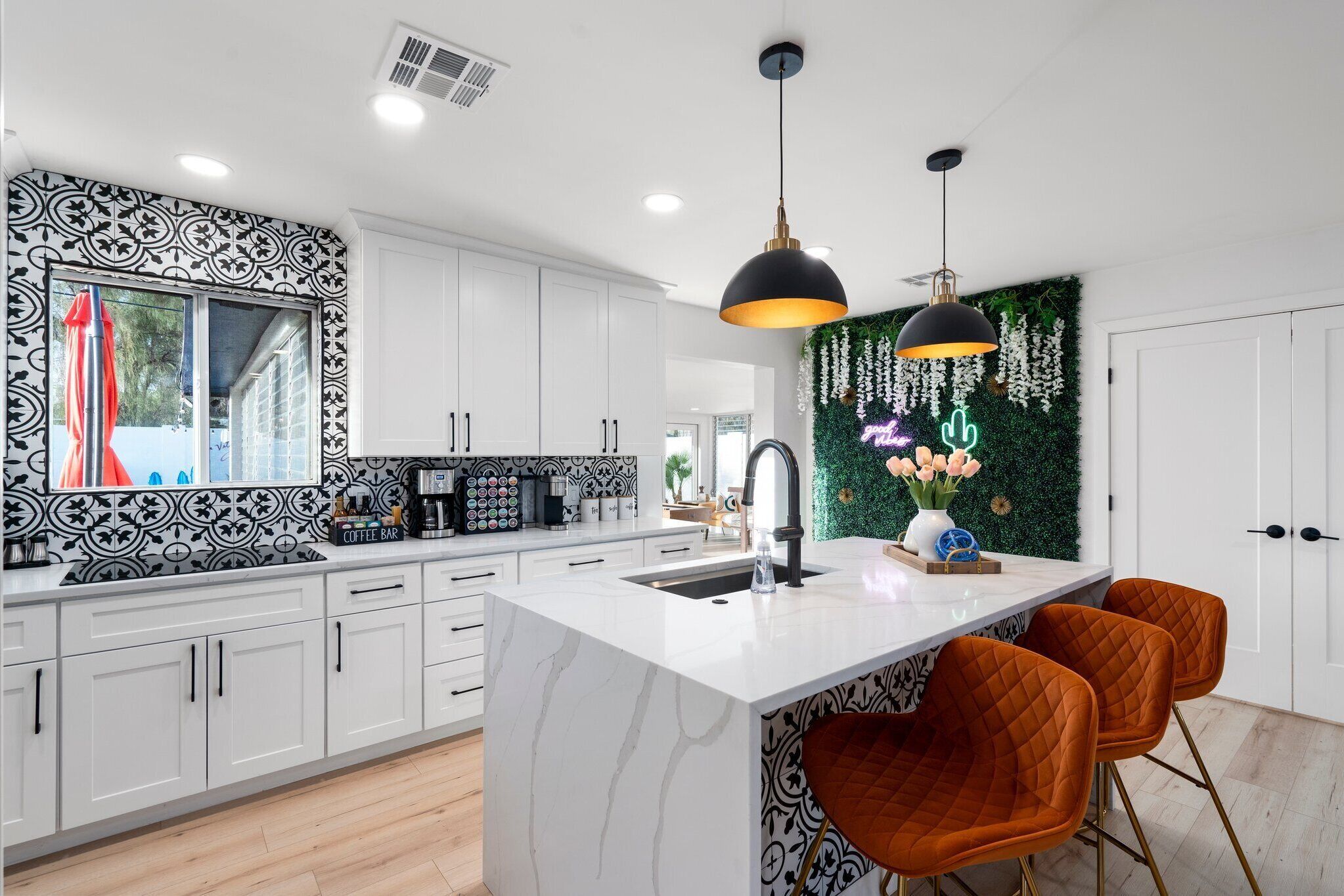 冰箱、微波炉、烤箱、炉灶