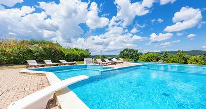 Pool Villa Angela Whirlpool, Manciano Terme, Italy