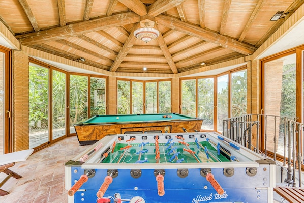 Game room - Pool Villa Angela Whirlpool, Manciano Terme, Italy (Manciano Terme)