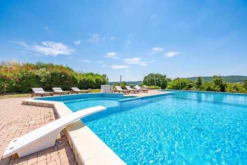 Pool Villa Angela with Sauna, Jacuzzi and Gym, Manciano Terme, Italy