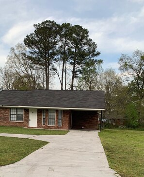 Exterior - Cheerful 2 Bedroom 2 Bath Duplex in West Rome GA (Rome)