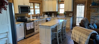 Modern Lakefront Log Cabin on Rough River Lake