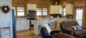 Modern Lakefront Log Cabin on Rough River Lake