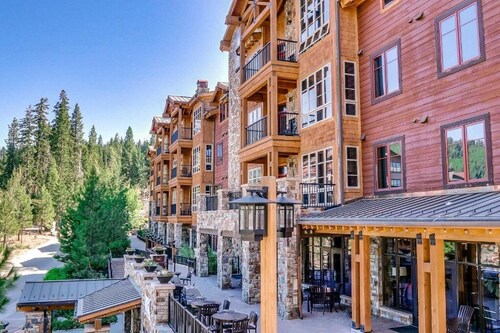 Luxury Ski-In and Ski-Out 2-Bedroom Villa at Hyatt Northstar Lodge