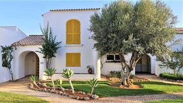 House | 2 bedrooms, WiFi