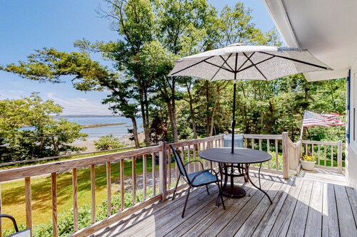 Oceanfront property with 2 homes, firepit  & decks - walk to Barrett Park & town