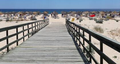 T2 Mouramar Varanda Vista Piscina Golf 6 Pessoas