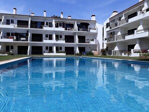 Apartment | 2 bedrooms, WiFi - T2 Mouramar Varanda Vista Piscina Golf 6 Pessoas (Loulé)