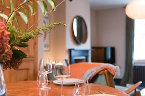 Dining - Elegant holiday home located in the heart of Deal (Deal)