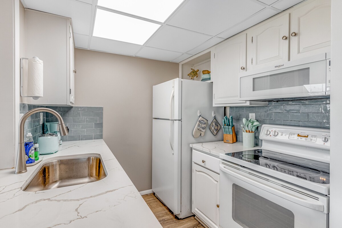 Photo 16 of Dog-friendly condo with private beach access, pools, hot tubs, and central AC