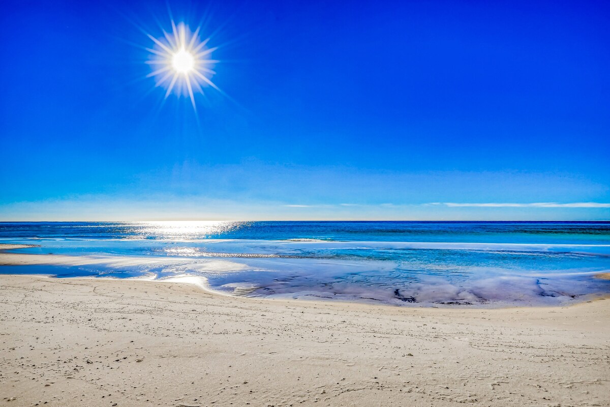 Photo 4 of Dog-friendly condo with private beach access, pools, hot tubs, and central AC