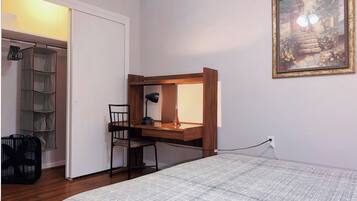 2 bedrooms, desk, iron/ironing board, WiFi (free)