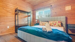 5 Schlafzimmer, Bügeleisen/Bügelbrett, kostenloses WLAN, Bettwäsche