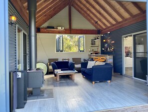 Terrace/patio - tranquil holiday set up. close to all you facilities (Brownlow)