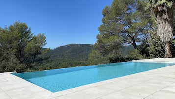 Piscine extérieure, piscine chauffée